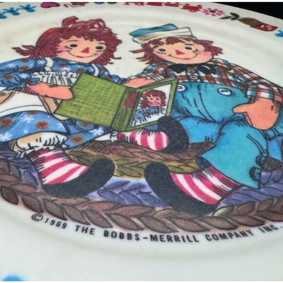 Vintage 1969 Raggedy Ann & Andy Plate – Oneida Deluxe 3119 – Collectible Decor - Picture 6 of 7